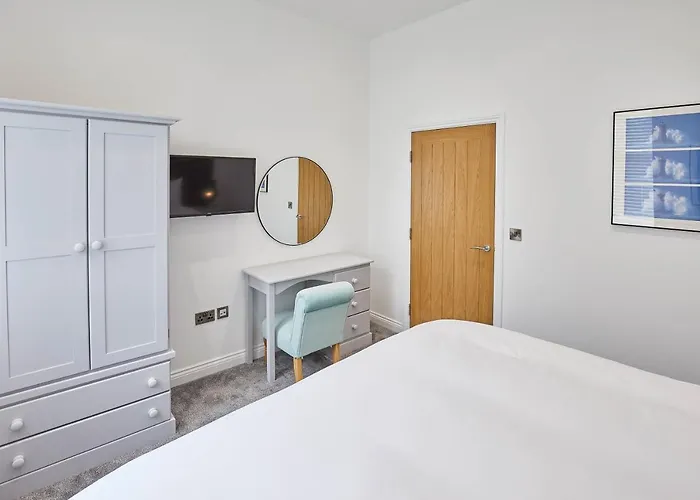 Host & - The Connell Daire